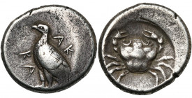SICILE, AGRIGENTE, AR didrachme, 500-480 av. J.-C. D/ AK-RA Aigle à g. R/ Crabe. SNG ANS 951; SNG München 51 (mêmes coins); Jenkins, Gela, gr. IV. 8,3...