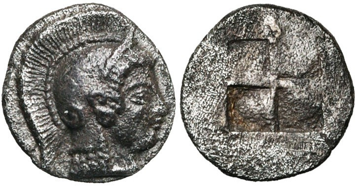 MACEDOINE, AKANTHOS, AR diobole, avant 480 av. J.-C. D/ T. casquée d''Athéna à d...