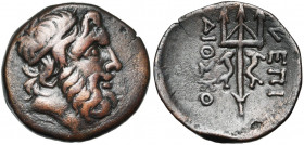 THRACE, BYZANTION, AE bronze, 3e-2e s. av. J.-C. D/ T. de Poséidon à d. R/ Trident . De part et d''autre,  EΠI / ΔIOΣKO. BMC 32 var.; SNG Cop. 490 va...