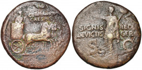 GERMANICUS (†19), père de Caligula, AE dupondius, 37-41, Rome. Frappé sous Caligula. D/ Germanicus dans un quadrige triomphal à d. Au-dessus, GERMANIC...
