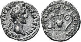 NERVA (96-98), AR denier, 97, Rome. D/ IMP NERVA CAES- AVG P M TR POT T. l. à d. R/ COS III PATER PATRIAE Simpulum, aspersoir, cruche, lituus. BMC 5, ...