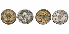 AURELIEN (270-275), lot de 2 deniers en bronze: fin 274, Rome, R/ Victoire et captif; Severina, début 274, Rome, R/ Vénus Felix (argenté).
Très Beau...