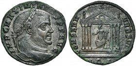 MAXIMIEN HERCULE, Senior Augustus (305-308), AE follis, 307, Aquilée. D/ IMP C MAXIMIANVS PF AVG T. l. à d. R/ CONSERV VRB SVAE/ AQΓ Roma assise dans ...