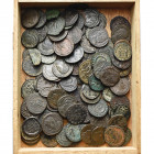 CONSTANTIN Ier Auguste (307-337), lot d''environ 115 folles, dont: R/ Jupiter et aigle (3), VOT XX (9), Porte de camp (17), VOT X, Roma assise ten. gl...