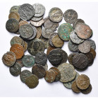 CONSTANCE II Auguste (337-361), lot de 53 p.: centenionalis, R/ Soldat terrassant un cavalier (3), L''empereur et deux captifs (4), Soldat tirant un p...