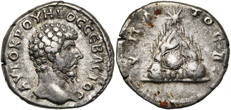 CAPPADOCE, CESAREE, Lucius Verus (161-169), AR didrachme, 165. D/ T. nue à d. R/...