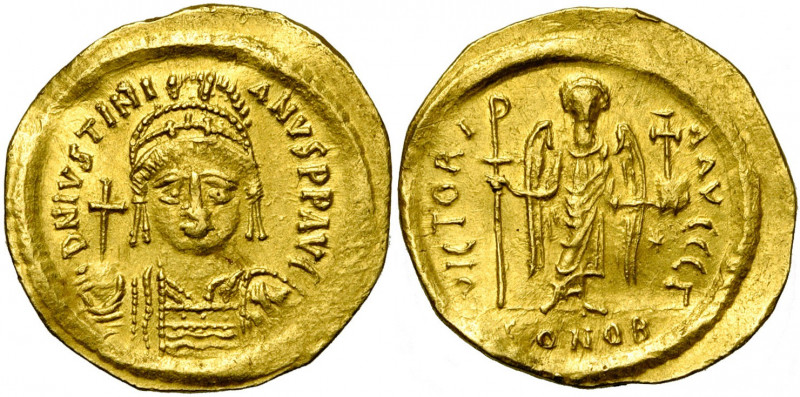 Justinien Ier (527-565), AV solidus, 542-565, Constantinople. Off. Γ. D/ B. casq...