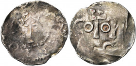 NEDERLAND, AR denarius, midden 11e eeuw, streek van Tiel. Keuls type. Vz/ Gekroond hoofd v.v. Kz/ Verbasterde legende: /O[]/A. Ilisch 5.4. 1,15g.
F...