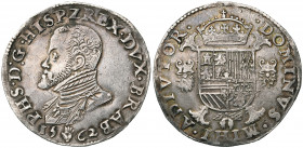 BRABANT, Duché, Philippe II (1555-1598), AR demi-écu Philippe, 1562, Anvers. D/ B. cuir. à g. La légende débutant à 7h. R/ Ecu couronné sur une croix ...