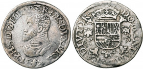 BRABANT, Duché, Philippe II (1555-1598), AR demi-écu Philippe, 157[5], Anvers. D/ B. cuir. à g. R/ Ecu couronné sur une croix de Bourgogne, entre deux...