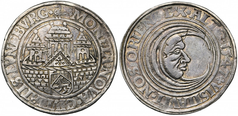 ALLEMAGNE, LUNEBOURG, Ville, AR Taler, 1547. D/ Porte de ville fortifiée. R/ Vis...