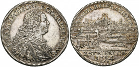 ALLEMAGNE, RATISBONNE (REGENSBURG), Ville impériale, AR Taler, 1754ICB. Au titre de François Ier. D/ B. l., dr. et cuir. de l''empereur à d. R/ Vue de...