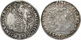 SAINT EMPIRE, Maximilien II (1564-1576), AR Guldentaler, 1568, Joachimsthal. Pour la Bohême. D/ B. cour. et cuir. à d., ten. un sceptre et un gl. cr. ...