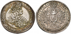 SAINT EMPIRE, Léopold Ier (1657-1705), AR Taler, 1698KB, Kremnitz. Type hongrois. D/ B. l., dr. et cuir. à d. R/ Aigle impériale couronnée. Her. 742; ...