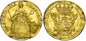 SAINT EMPIRE, Marie-Thérèse (1740-1780), AV ducat, 1744, Prague. D/ L''impératrice deb. à d., ten. un sceptre et un gl. cr. R/ Ecu dans un cartouche o...