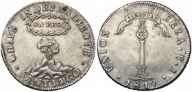CHILI, République (1818-), AR peso, 1817FI, Santiago. D/ Volcan en éruption. Au-dessus, la valeur dans une couronne. R/ Colonne sous une étoile et une...