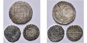 ESPAGNE, Ferdinand et Isabelle (1474-1504), lot de 3 p.: 4 reales, Séville (fêlure du flan); real, Grenade; croat, Barcelone (au titre de Ferdinand)....