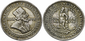 BOHEME, AR médaille, 17e s. Mise à mort de Jean Hus à Constance en 1415. D/ Buste à d., coiffé d''un bonnet. De part et d''autre, IOH- HVS. R/ Hus sur...