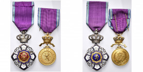 CONGO BELGE, Ordre royal du Lion, lot de 2 décorations: croix de chevalier, modèle unilingue en argent (centre doré, avec grande couronne) et médaille...