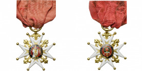 FRANCE, Ordre de Saint-Louis, croix de chevalier en or du modèle de la Restauration (37,5 mm), avec un vieux ruban collé au revers. Légers manques à l...