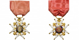 FRANCE, Ordre de Saint-Louis, croix de chevalier en or du modèle de la Restauration (37 mm), avec anneau cannelé et poinçon (tête de bélier) sur un li...