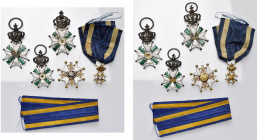 PAYS-BAS, lot de 5 miniatures: Ordre militaire de Guillaume, 3 en argent (20,5 mm (2) et 18 mm, sans ruban, centres des revers manquants); Ordre du Li...
