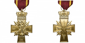 PAYS-BAS, croix de la Résistance (Het Verzetskruis), modèle à titre posthume en bronze (84 x 52 mm, avec un ruban de 35 mm).
Avec sa légende Trouw to...