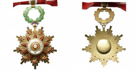 PORTUGAL, Ordre du Mérite industriel, étoile de commandeur en métal doré, type de la République, avec ruban monté sur un nœud pour dames.