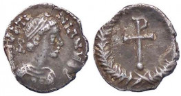 BIZANTINE - Giustiniano I (527-565) - Quarto di siliqua (Ravenna) Sear 322a var. (AG g. 0,42)
BB+