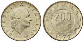 REPUBBLICA ITALIANA - Repubblica Italiana (monetazione in lire) (1946-2001) - 200 Lire 1979 Att. P34e NC BT Testa pelata
qFDC

Testa pelata -