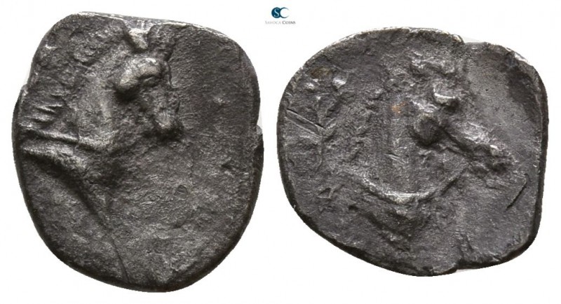 Calabria. Tarentum 325-280 BC.
Tritemorion AR

9mm., 0,51g.

Bridled horse'...