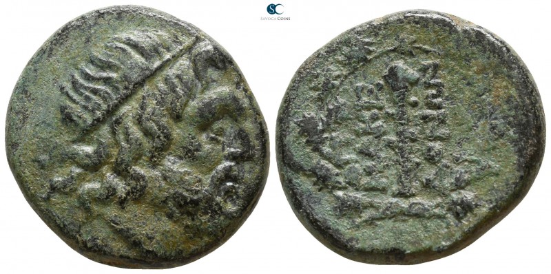Kings of Macedon. Time of Philip V - Perseus 187-167 BC.
Bronze Æ

24mm., 11,...