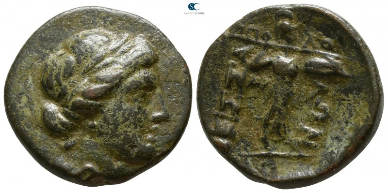 Thessaly. Larissa circa 100 BC.
Bronze Æ

20mm., 6,49g.

Laureate head of A...