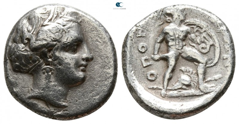 Lokris. Locri Opuntii 360-350 BC.
Triobol AR

14mm., 2,69g.

Wreathed head ...