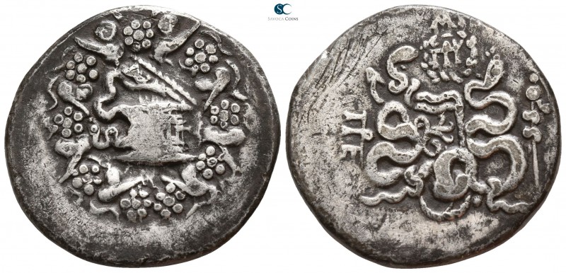 Mysia. Pergamon circa 133-67 BC.
Cistophoric Tetradrachm AR

27mm., 11,65g.
...