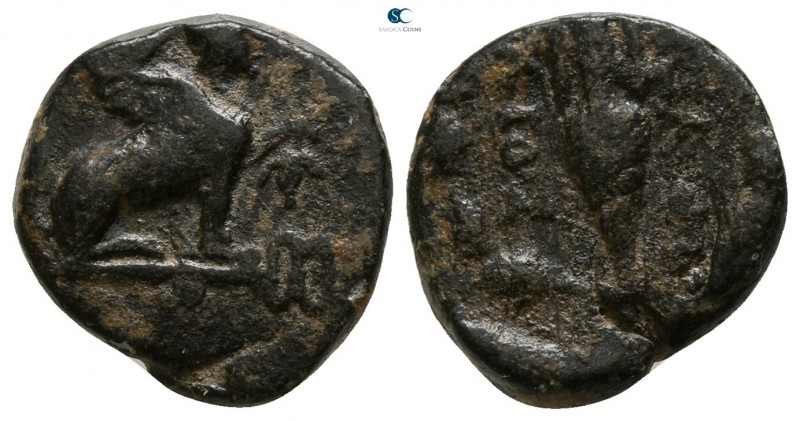 Islands off Ionia. Chios circa 84-27 BC.
Bronze Æ

13mm., 2,12g.

Sphinx se...