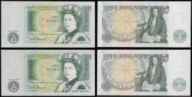 One Pound Somerset B341 issued 1981 very first run (2) consecutives AN01 001810 and 001811, UNC

Estimate: GBP 35 - 65