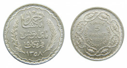 TÚNEZ / TUNISIA. Protectorado francés. 1358 H / 1939 AD. 5 Francos. (KM#264. Ar.
ebc+
