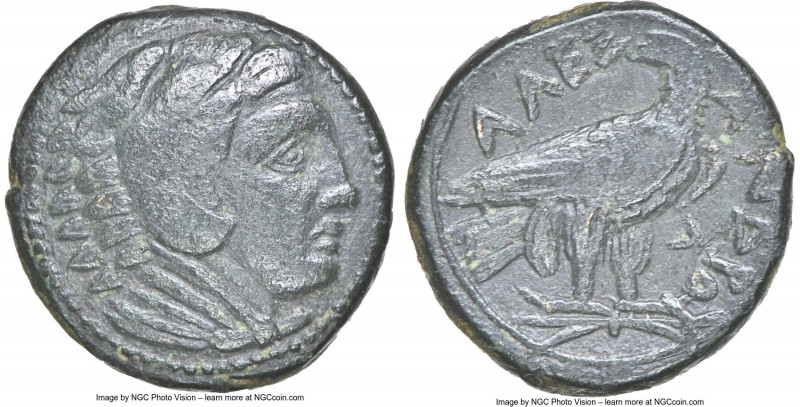 MACEDONIAN KINGDOM. Alexander III the Great (336-323 BC). AE half-unit (16mm, 12...