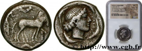 SICILY - SYRACUSE
Type : Tétradrachme 
Date : c. 450-440 AC. 
Mint name / Town : Syracuse 
Metal : silver 
Diameter : 25  mm
Orientation dies : 11  h....