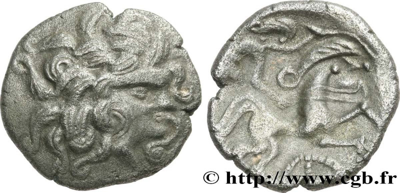 REDONES (Area of Rennes)
Type : Statère de billon, classe IV 
Date : c. 80-50 AC...