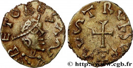 BOURGES - CHER
Type : Triens, monétaire Austrulfus 
Date : (VIIe siècle) 
Mint name / Town : Bourges (18) 
Metal : gold 
Diameter : 13,5  mm
Orientati...