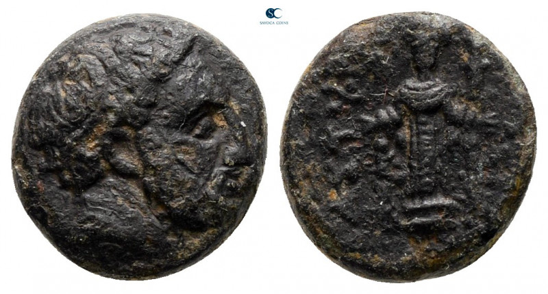 Mysia. Astyra. Tissaphernes 400-395 BC. 
Bronze Æ

11 mm, 1,81 g



very ...