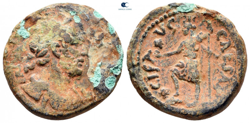 Judaea. Caesarea Maritima. Hadrian AD 117-138. 
Bronze Æ

23 mm, 9,36 g


...