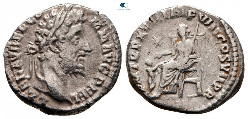 Commodus AD 180-192. Rome
Denarius AR

18 mm, 2,33 g



very fine