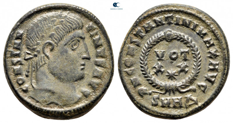 Constantine I the Great AD 306-337. Heraclea
Follis Æ

18 mm, 4,43 g



v...