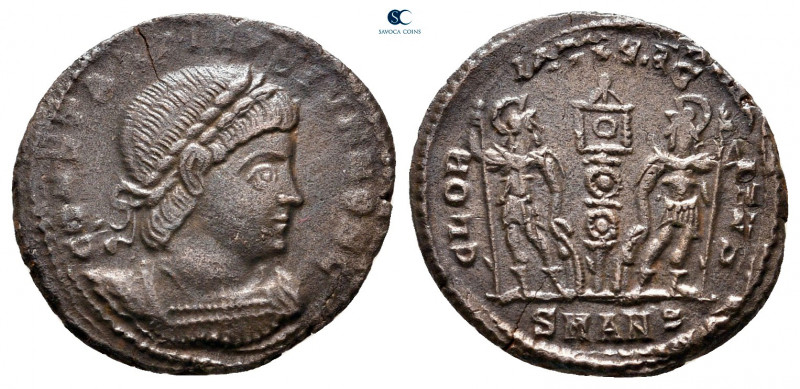 Constantine II, as Caesar AD 317-337. Antioch
Follis Æ

16 mm, 1,59 g



...