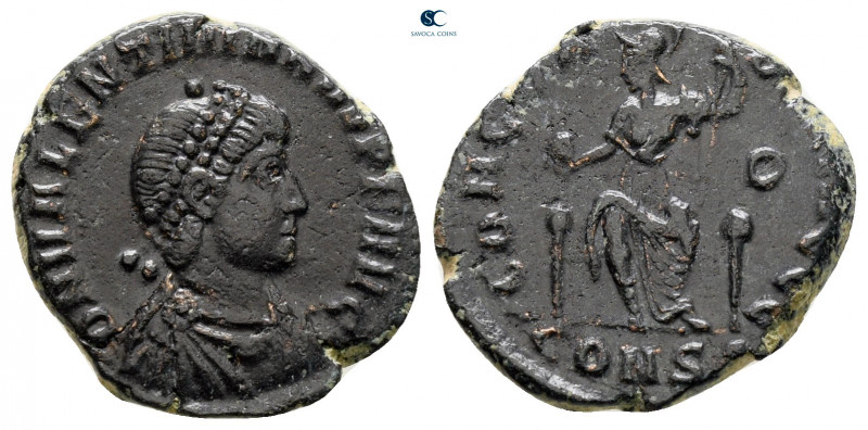 Valentinian II AD 375-392. Constantinople
Follis Æ

17 mm, 2,74 g



very...