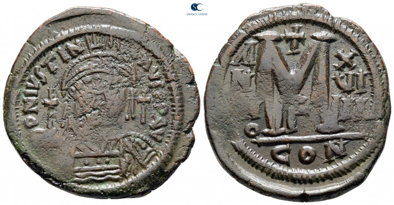 Justinian I AD 527-565. Constantinople
Follis or 40 Nummi Æ

35 mm, 19,63 g
...