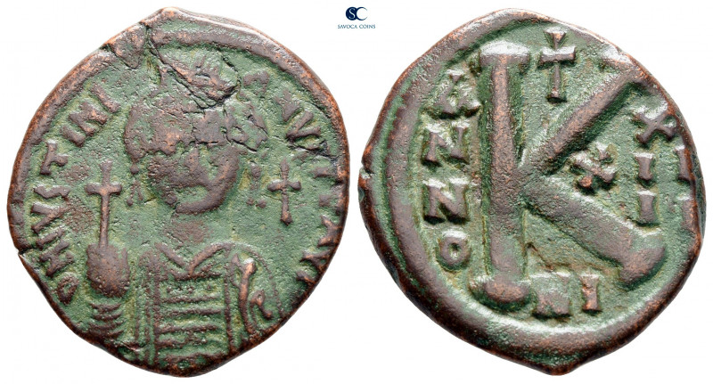 Justinian I AD 527-565. Nikomedia
Half Follis or 20 Nummi Æ

25 mm, 7,19 g
...